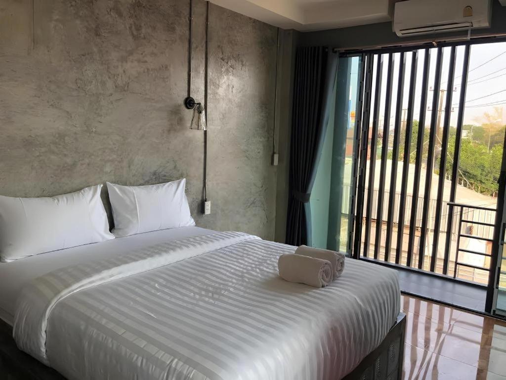 Sixty-Nine Resort Нахон Паном Екстериор снимка